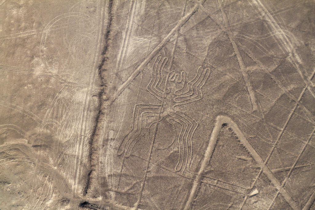 Las líneas de Nazca visibles desde el aire